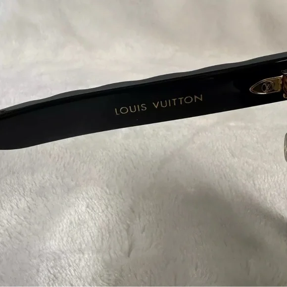 Louis Vuitton LV Empreinte Light Round Sunglasses - Z1879E - Picture 6 of 8